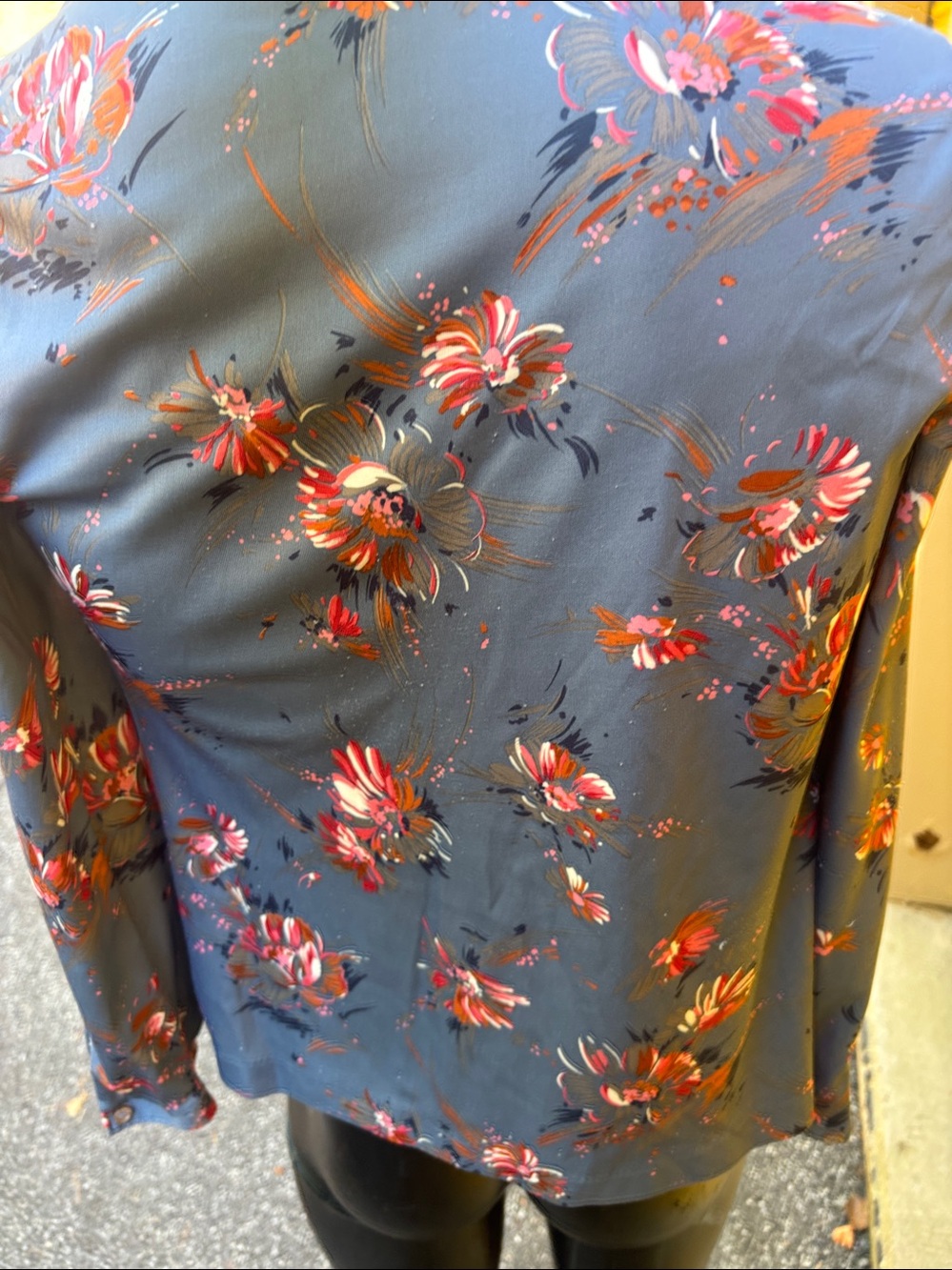 Blue Floral Button-Up Shirt Vintage Devon. - Picture 7 of 8